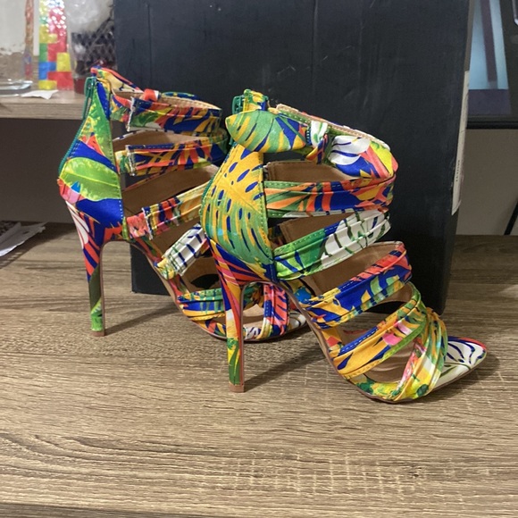 Liliana Heather 3 multi color high heels size 5.5 - Picture 4 of 10